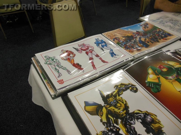BotCon 2013   The Transformers Convention Dealer Room Image Gallery   OVER 500 Images  (428 of 582)